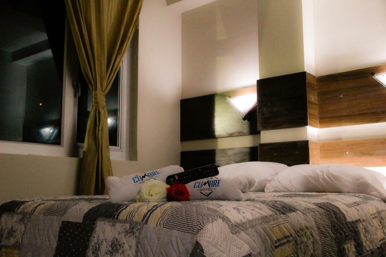 באניוס Hotel La Cumbre מראה חיצוני תמונה