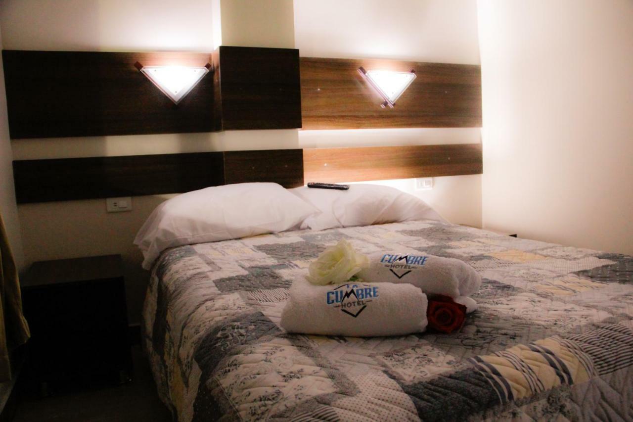 באניוס Hotel La Cumbre מראה חיצוני תמונה