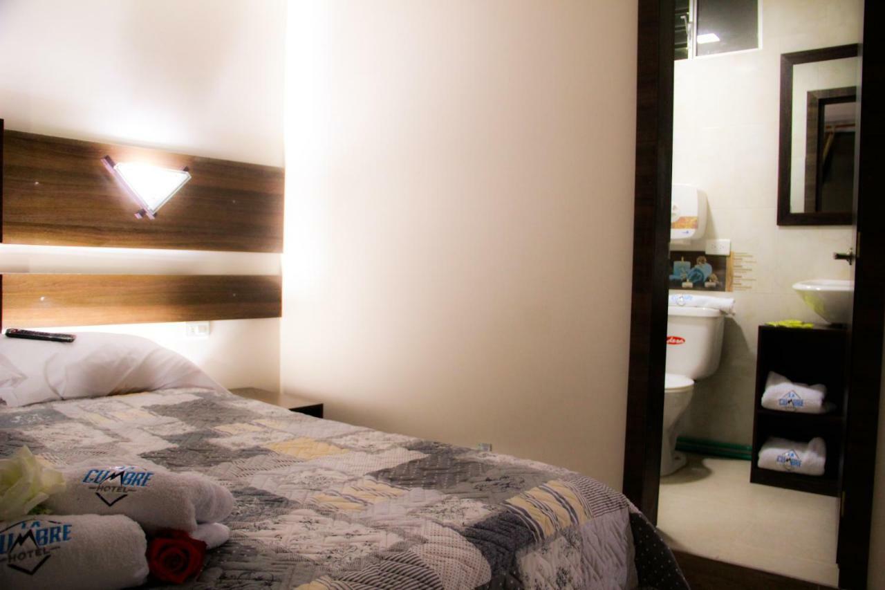 באניוס Hotel La Cumbre מראה חיצוני תמונה