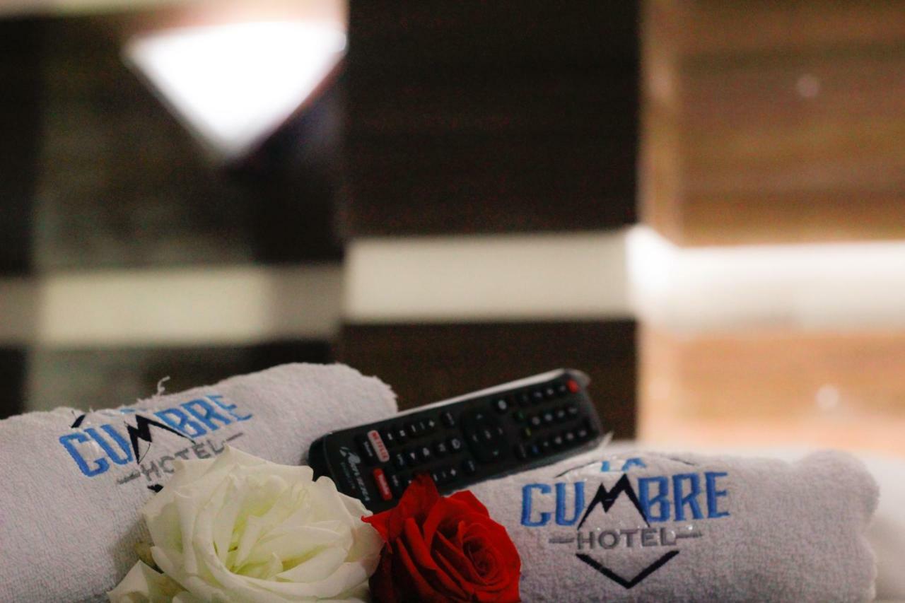 באניוס Hotel La Cumbre מראה חיצוני תמונה