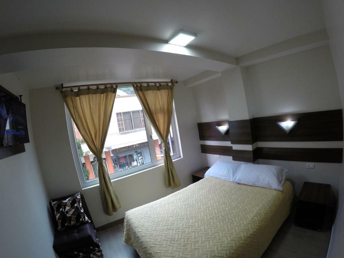 באניוס Hotel La Cumbre מראה חיצוני תמונה