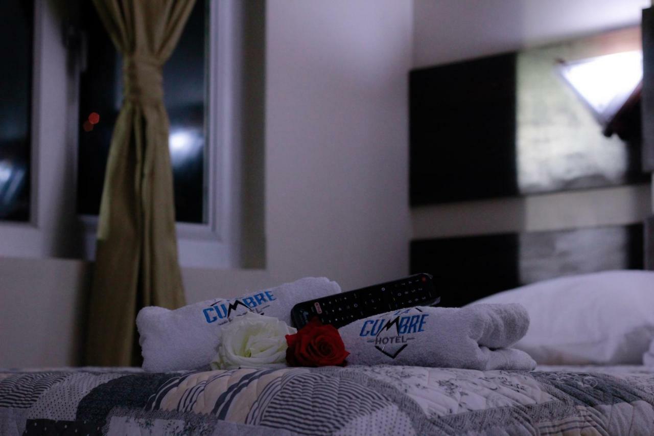 באניוס Hotel La Cumbre מראה חיצוני תמונה